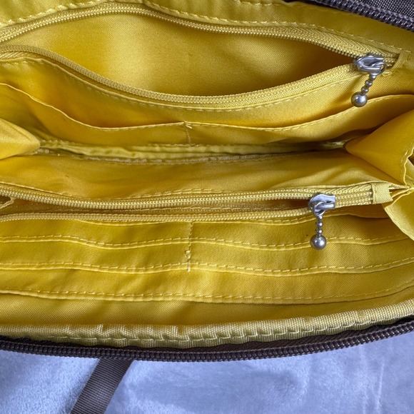 Baggallini Crossbody Bag Taupe Nylon Multiple Pockets Adjustable Strap NWOT - Picture 5 of 8